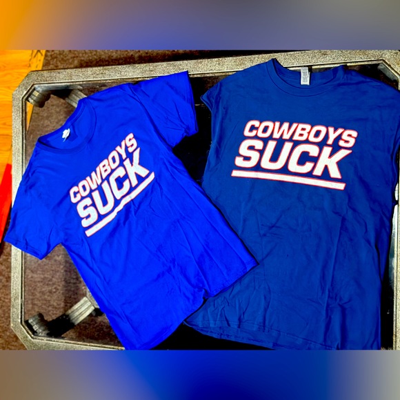 COWBOYS⭐️SUCK 🤠 NY GIANTS fan T-Shirt & Tank Top His & Her's Set - Picture 3 of 5